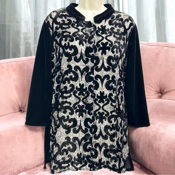 Chico’s Travelers Floral Velour Oriental Inspired Silk Blend Blouse Size 2 (L) - Picture 1 of 12